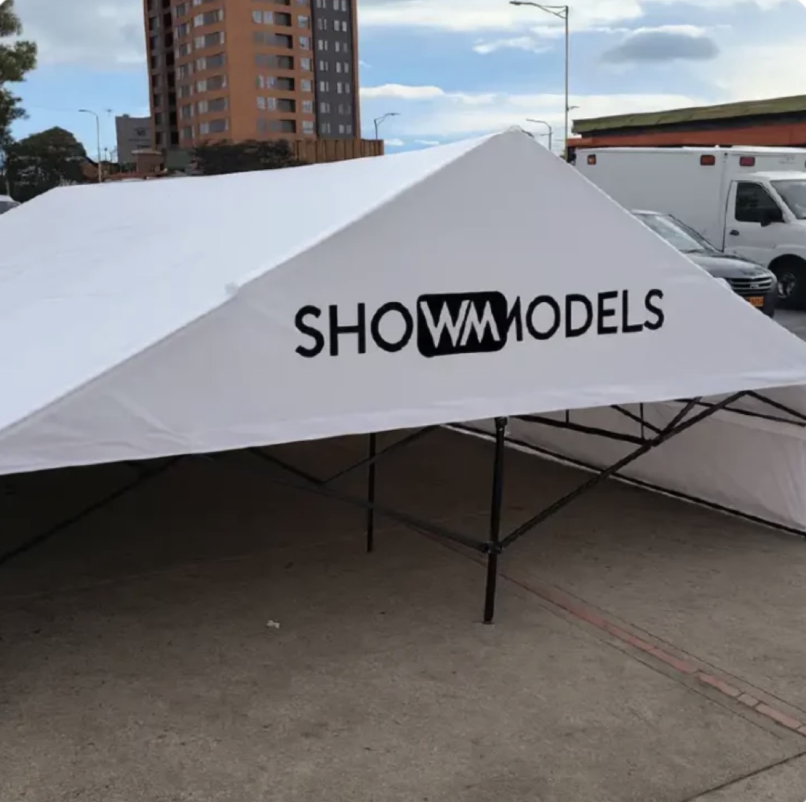 Carpa plegable blanca con logo Show Models